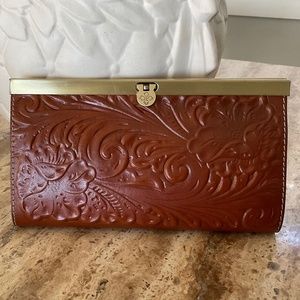 BRAND NEW Patricia Nash Heritage Collection Leather Wallet